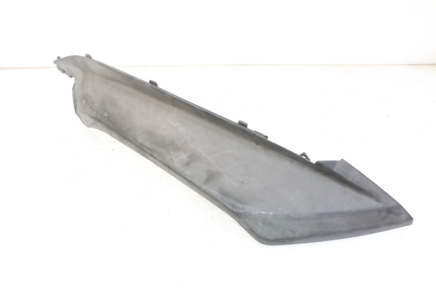 photo de TYLNY LEWY PROG QUADRO 4 4D 350 (2015 - 2018) - Stan powierzchni