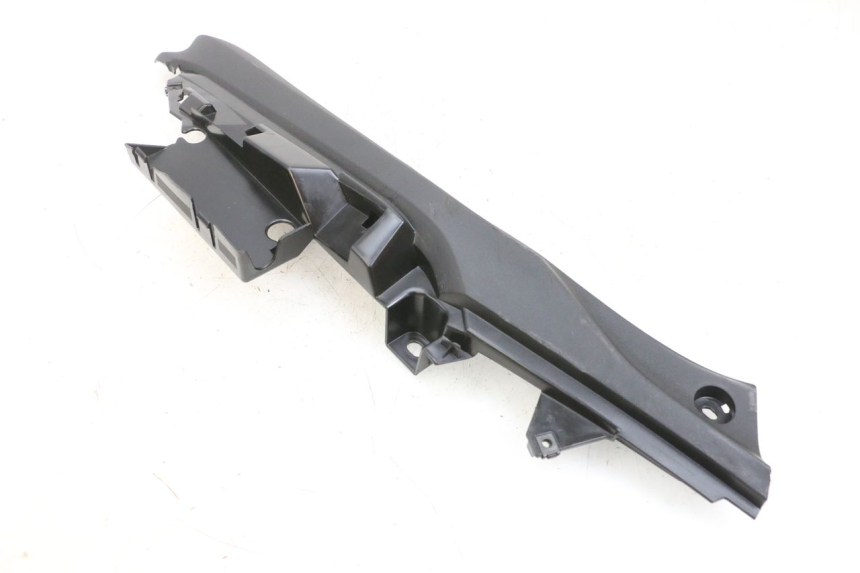 photo de TYLNY LEWY PROG YAMAHA TRICITY 300 (2020 - 2024) - Zbliżenie techniczne