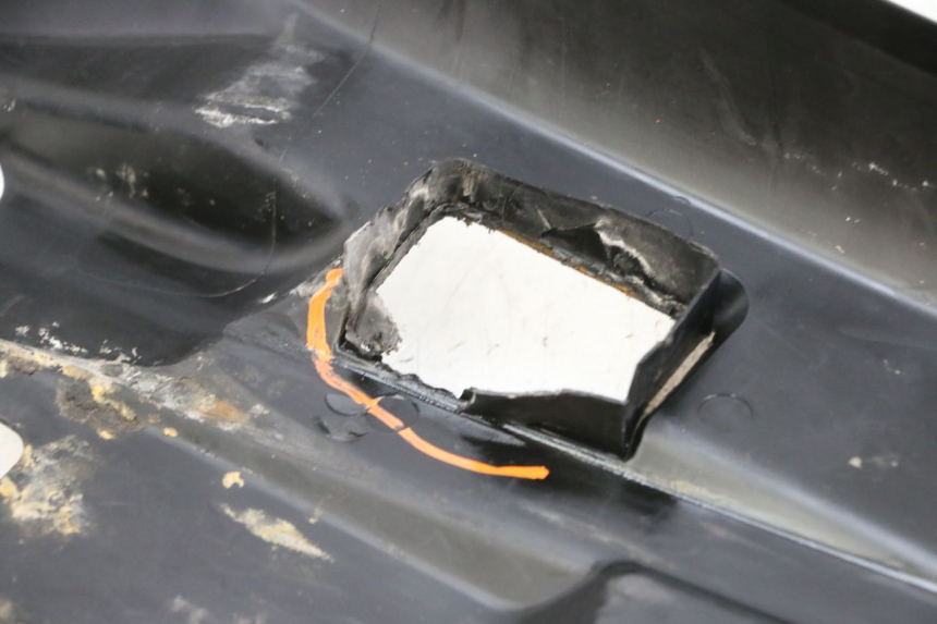 photo de progi boczne MBK BOOSTER SPIRIT 50 (2004 - 2017) - Zoom stanu zużycia