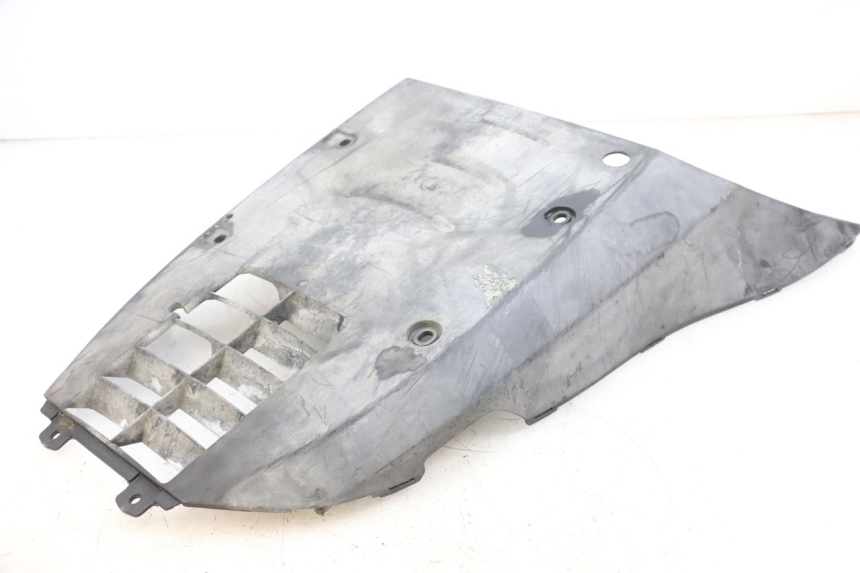 photo de progi boczne SUZUKI BURGMAN 125 (2007 - 2014) - Punkty mocowania