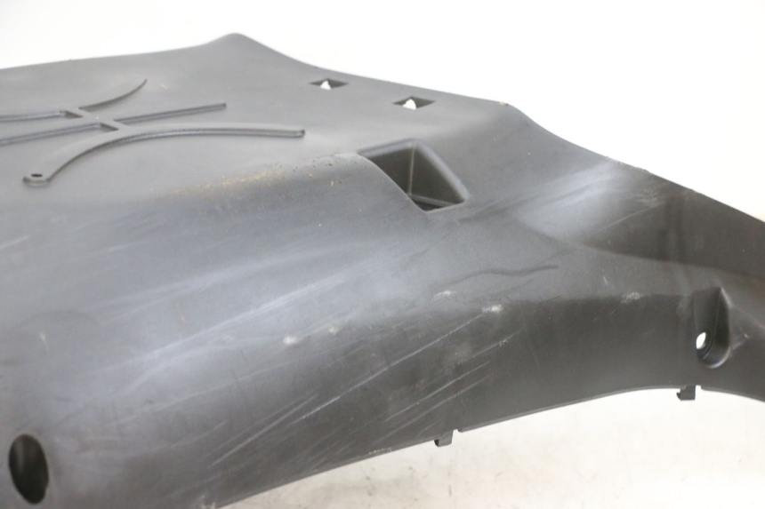 photo de progi boczne SYM CROX 4T 50 (2016 - 2023) - Zbliżenie komponentów