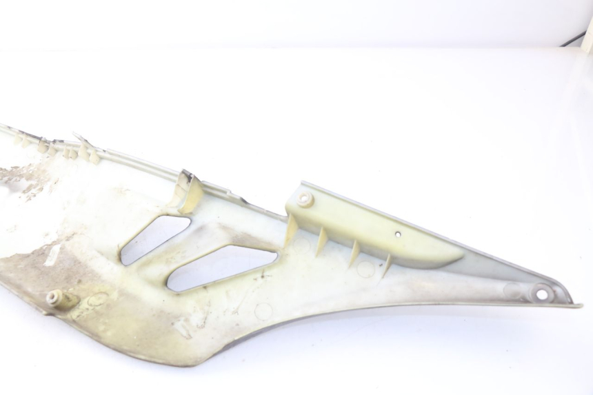 photo de PRAWA LISTWA PROGOWA JONWAY AZTRAL 125 (2008 - 2017) - Zbliżenie techniczne