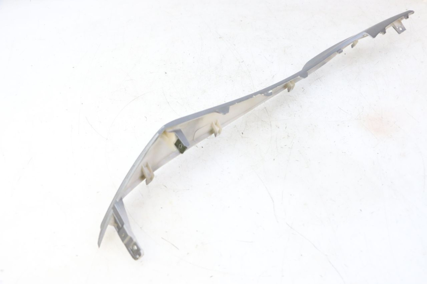 photo de PRAWA LISTWA BOCZNA MOTRON BREEZY 4T 50 (2021 - 2025) - Zoom stanu zużycia