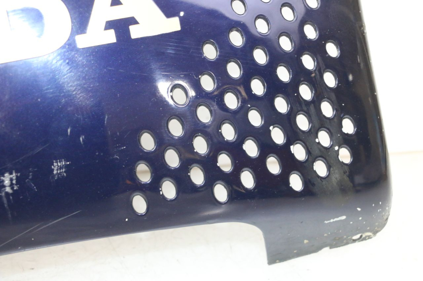 photo de PRAWA LISTWA BOCZNA HONDA CBR RR FIREBLADE 900 (1992 - 1994) - Widok z bliska