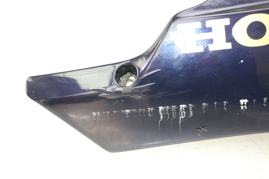 photo de PRAWA LISTWA BOCZNA HONDA CBR RR FIREBLADE 900 (1992 - 1994) - Struktura - zbliżenie