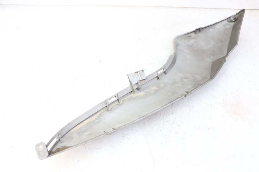 photo de PRAWA LISTWA BOCZNA KYMCO DINK STREET 125 (2009 - 2014) - Punkty mocowania