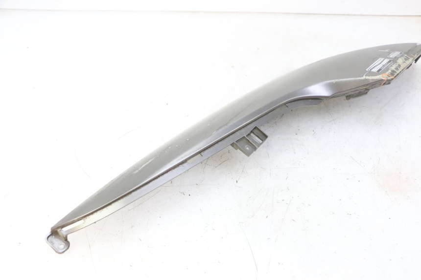 photo de PRAWA LISTWA BOCZNA KYMCO DINK STREET 125 (2009 - 2014) - Stan powierzchni