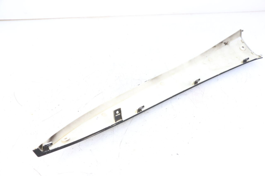 photo de PRAWA LISTWA BOCZNA WAYSCRAL E-START 1 (2018 - 2022) - Szczegół części