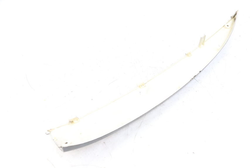 photo de PRAWA LISTWA BOCZNA WAYSCRAL E-START 1 (2018 - 2022) - Zoom stanu zużycia