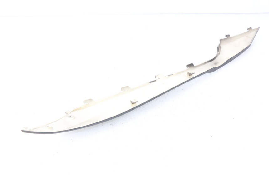 photo de PRAWA LISTWA BOCZNA JM MOTORS EVOLIS 4T 50 (2018 - 2022) - Zbliżenie techniczne