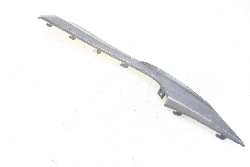 photo de PRAWA LISTWA BOCZNA JM MOTORS EVOLIS 4T 50 (2018 - 2022) - Zbliżenie techniczne