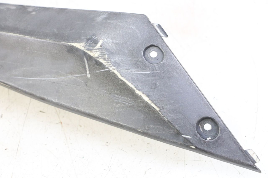 photo de PRAWA LISTWA BOCZNA JM MOTORS EVOLIS 4T 50 (2018 - 2022) - Stan powierzchni