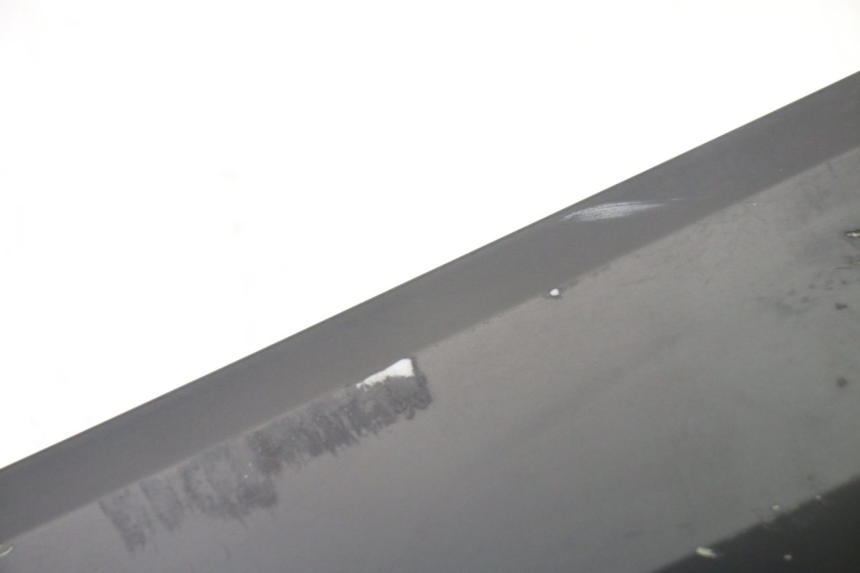 photo de PRAWA LISTWA PROGOWA SYM FIDDLE 3 III 50 (2014 - 2020) - Zbliżenie techniczne