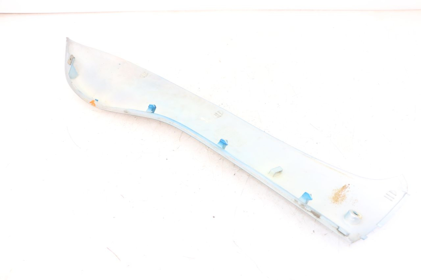 photo de PRAWA LISTWA PROGOWA SYM FIDDLE 125 (2008 - 2010) - Zbliżenie techniczne