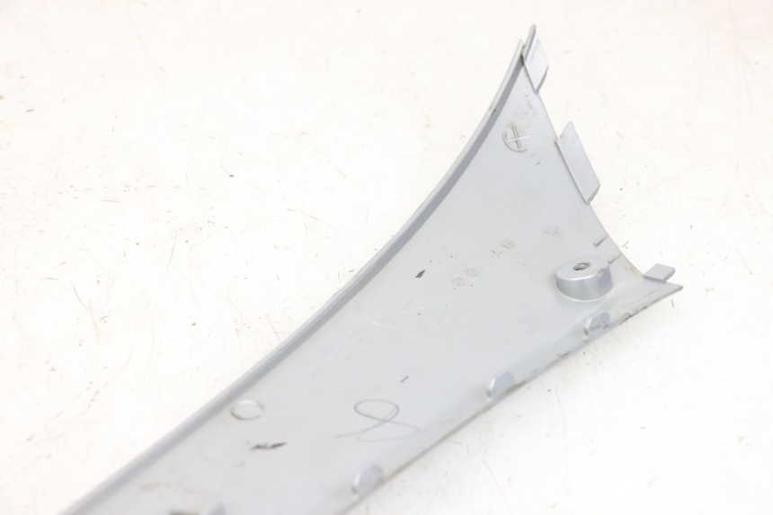 photo de PRAWA LISTWA PROGOWA MBK FLAME X 125 (2007 - 2016) - Widok ogólny