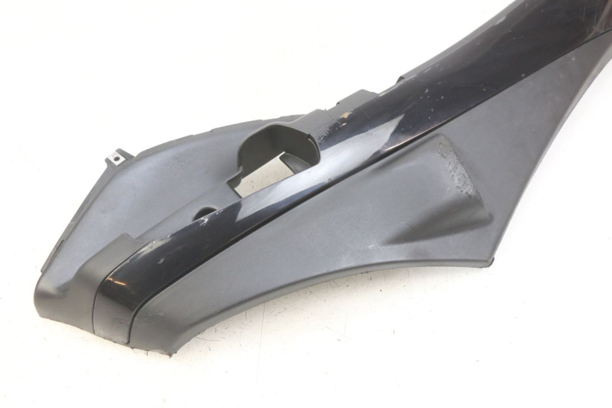 photo de PRAWA LISTWA PROGOWA PIAGGIO FLY 4T 50 (2013 - 2017) - Szczegół części