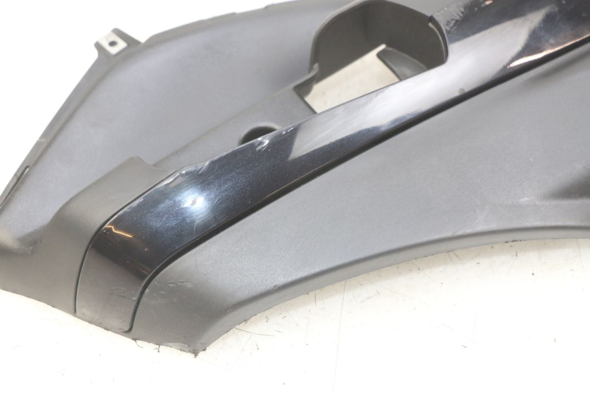 photo de PRAWA LISTWA PROGOWA PIAGGIO FLY 4T 50 (2013 - 2017) - Zoom stanu zużycia