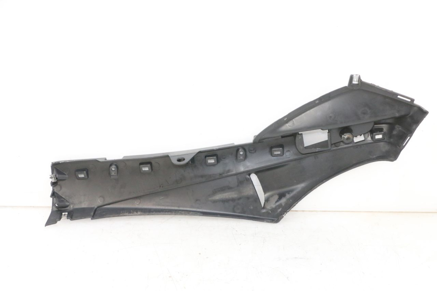 photo de PRAWA LISTWA PROGOWA PIAGGIO FLY 4T 50 (2013 - 2017) - Część sprawdzona