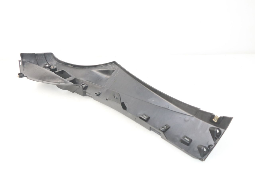 photo de PRAWY PROG PIAGGIO FLY IE 125 (2012 - 2017) - Inny kąt widzenia