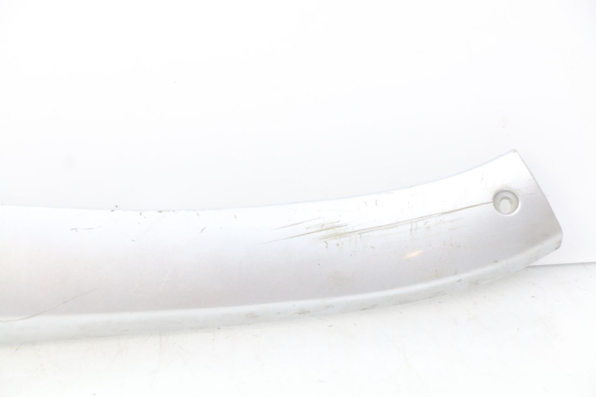 photo de PRAWA LISTWA BOCZNA SACHS FY125T FY T 125 (2007 - 2011) - Stan powierzchni