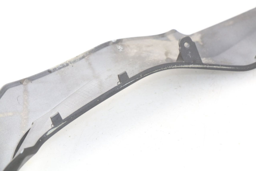 photo de PRAWA LISTWA PROGOWA SYM GTS EFI ABS 125 (2012 - 2016) - Inny kąt widzenia