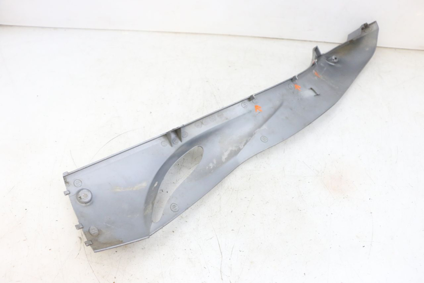 photo de PRAWA LISTWA PROGOWA SYM GTS EVO 125 (2009 - 2013) - Szczegół części