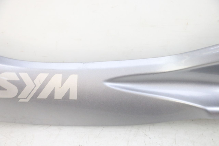 photo de PRAWA LISTWA PROGOWA SYM GTS EVO 125 (2009 - 2013) - Kontrola wizualna