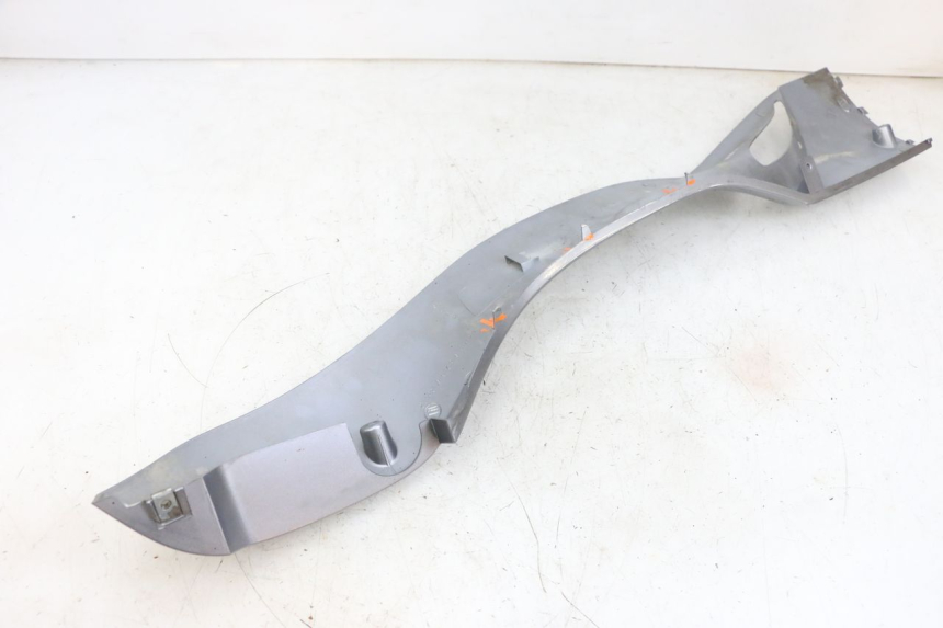 photo de PRAWA LISTWA PROGOWA SYM GTS EVO 125 (2009 - 2013) - Widok ogólny