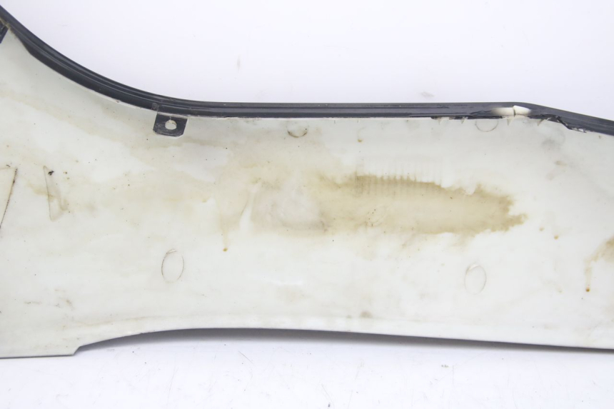 photo de PRAWA LISTWA BOCZNA REVATTO IMPERATOR 125 (2007 - 2015) - Zbliżenie komponentów