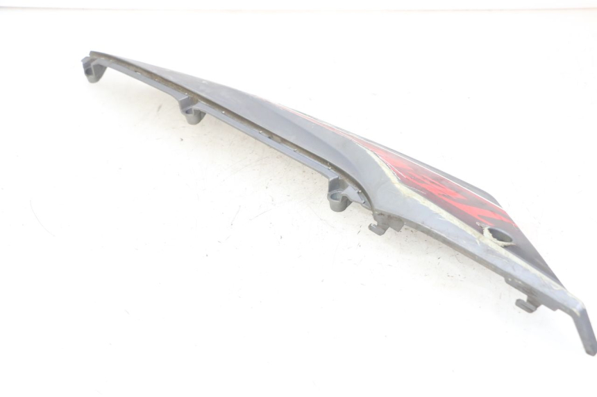 photo de PRAWA LISTWA BOCZNA SYM JET 14 4T 50 (2018 - 2022) - Punkty mocowania