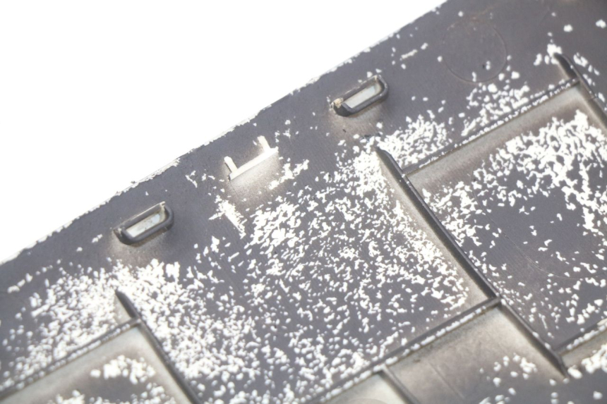 photo de PRAWA LISTWA PROGOWA PEUGEOT KISBEE 2T 50 (2010 - 2017) - Widok ogólny