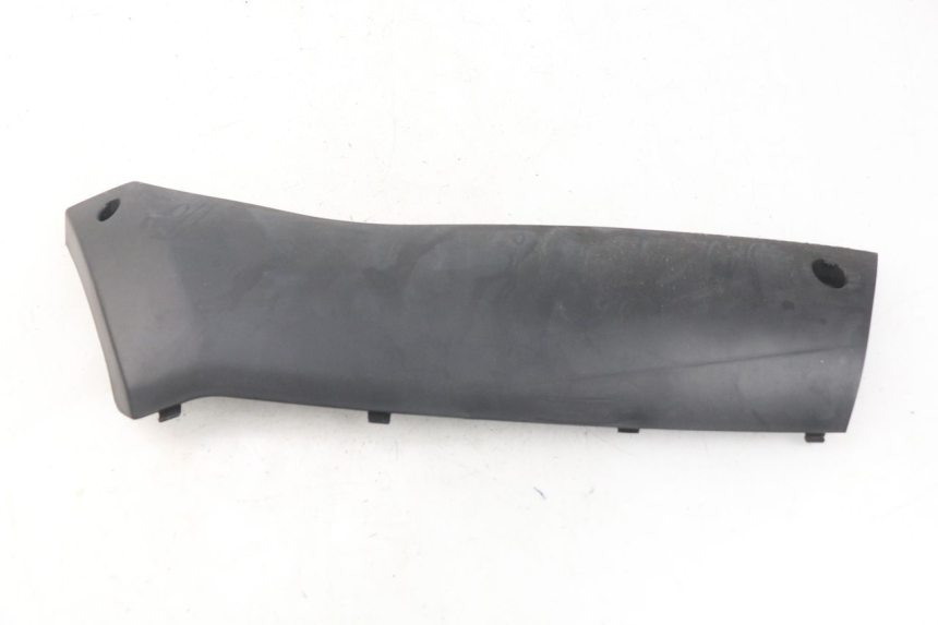 photo de PRAWA LISTWA PROGOWA PEUGEOT KISBEE 2T 50 (2010 - 2017) - Widok główny