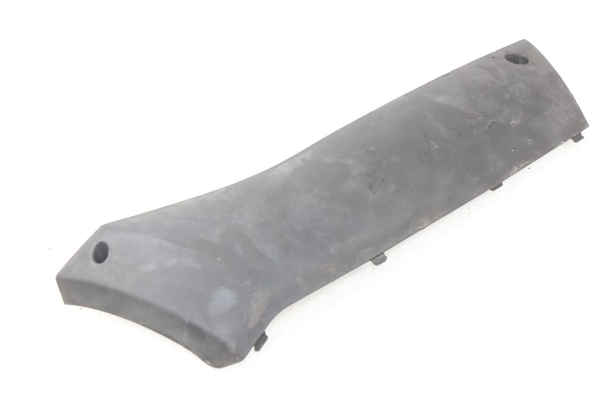 photo de PRAWA LISTWA PROGOWA PEUGEOT KISBEE 2T 50 (2010 - 2017) - Szczegół części