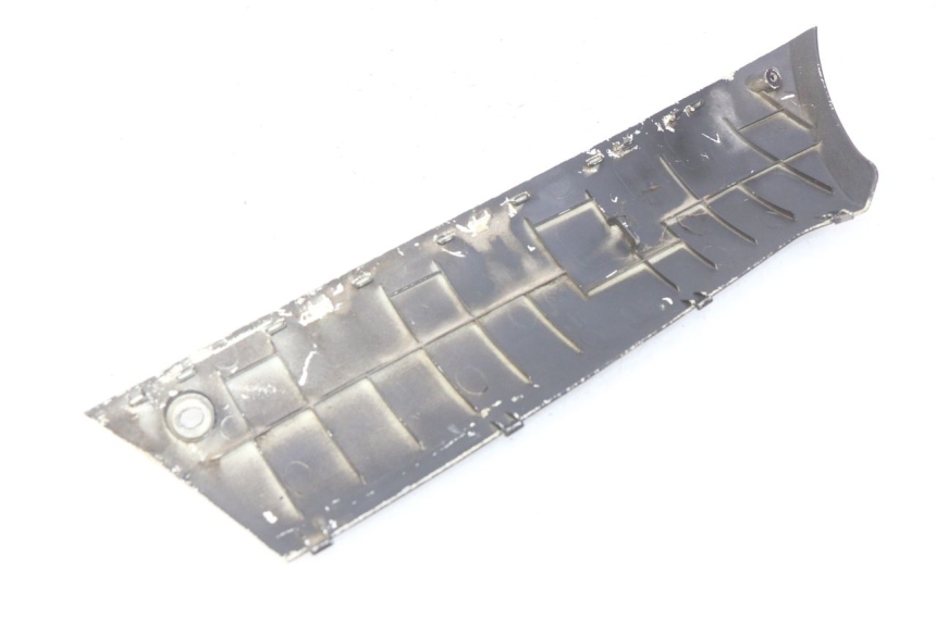 photo de PRAWA LISTWA NADWOZIA PEUGEOT KISBEE 4T 50 (2010 - 2017) - Inny kąt widzenia