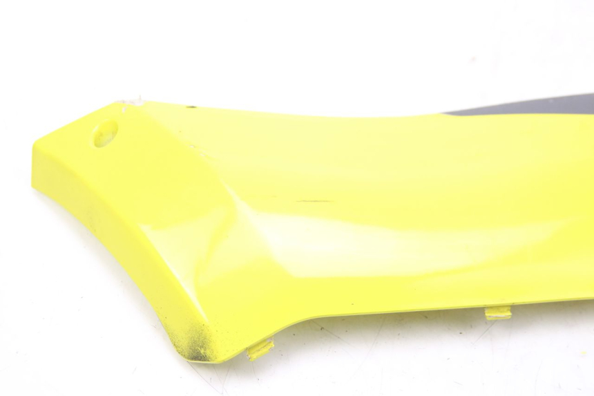 photo de PRAWA LISTWA BOCZNA PEUGEOT KISBEE 4T 50 (2018 - 2022) - Zoom stanu zużycia