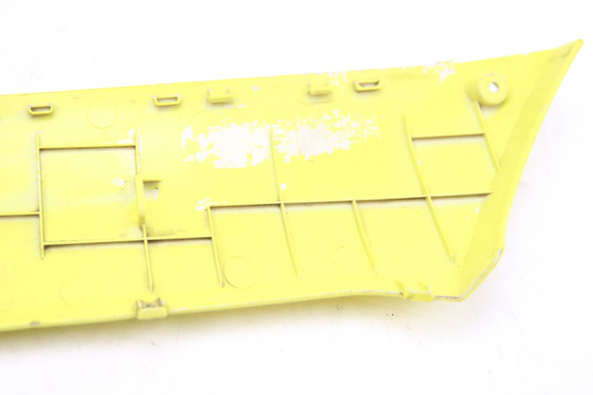 photo de PRAWA LISTWA BOCZNA PEUGEOT KISBEE 4T 50 (2018 - 2022) - Zbliżenie techniczne