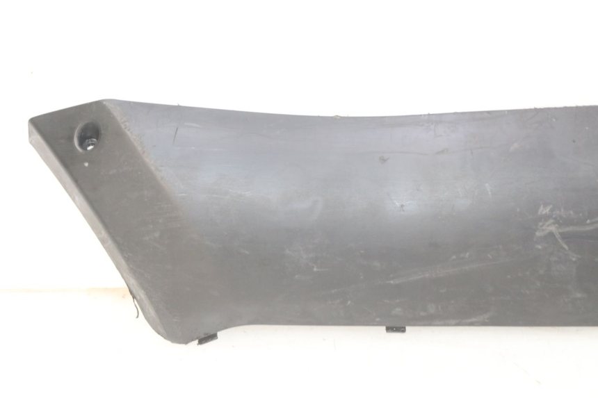 photo de PRAWA LISTWA NADWOZIA PEUGEOT KISBEE 4T 50 (2010 - 2017) - Zbliżenie techniczne