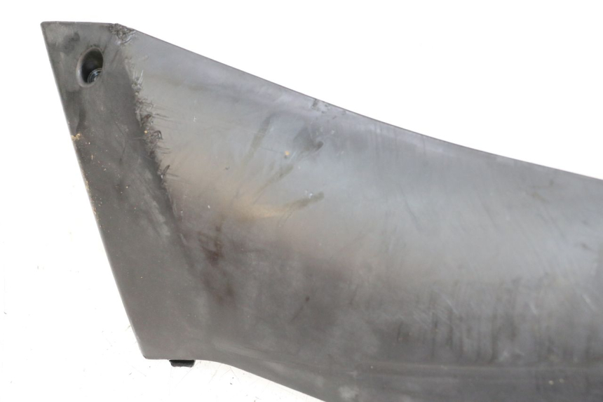 photo de PRAWA LISTWA BOCZNA PEUGEOT KISBEE 4T 50 (2018 - 2022) - Inny kąt widzenia