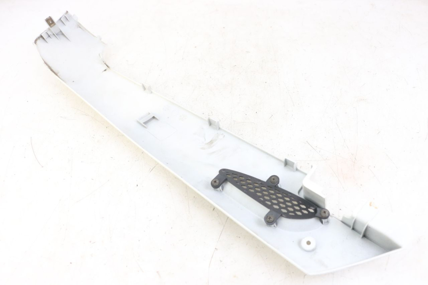 photo de PRAWA LISTWA PROGOWA KYMCO LIKE 125 (2009 - 2016) - Zoom stanu zużycia