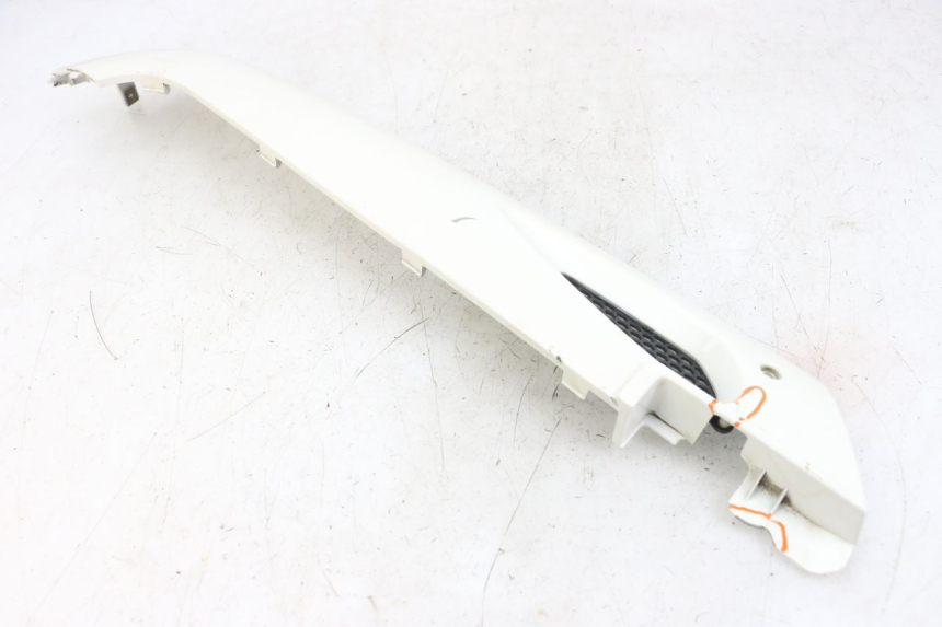 photo de PRAWA LISTWA PROGOWA KYMCO LIKE 125 (2009 - 2016) - Widok ogólny