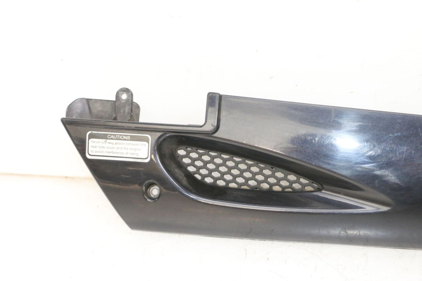 photo de PRAWA LISTWA PROGOWA KYMCO LIKE 125 (2009 - 2016) - Szczegóły charakterystyczne