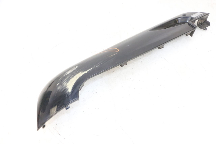 photo de PRAWA LISTWA PROGOWA KYMCO LIKE 125 (2009 - 2016) - Punkty mocowania