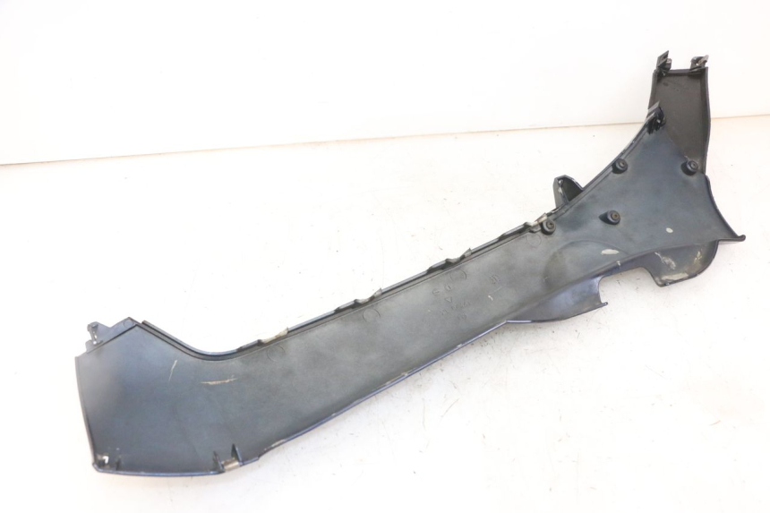 photo de PRAWA LISTWA PROGOWA PIAGGIO MP3 LT 300 (2010 - 2016) - Zbliżenie techniczne