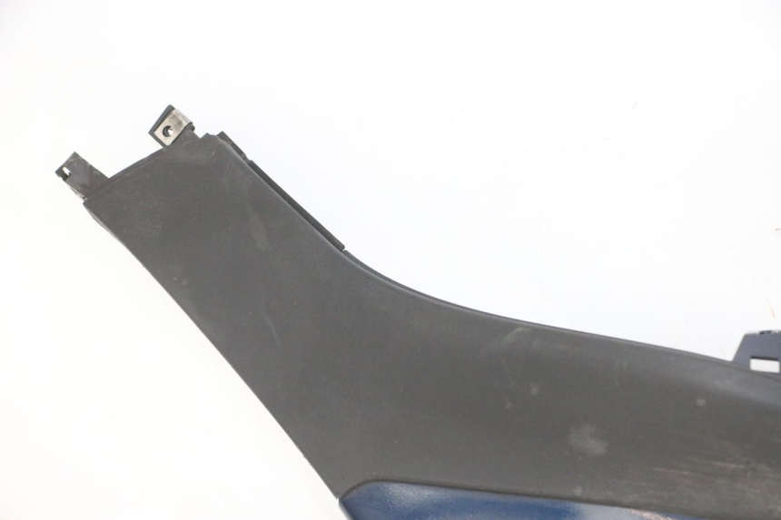 photo de PRAWA LISTWA PROGOWA PIAGGIO MP3 LT 300 (2010 - 2016) - Punkty mocowania