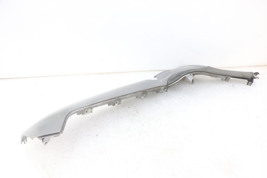 photo de PRAWA LISTWA BOCZNA PIAGGIO MP3 LT 300 (2010 - 2016) - Szczegół części