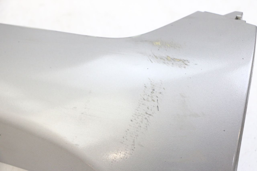 photo de PRAWA LISTWA BOCZNA PIAGGIO MP3 LT 300 (2010 - 2016) - Inny kąt widzenia