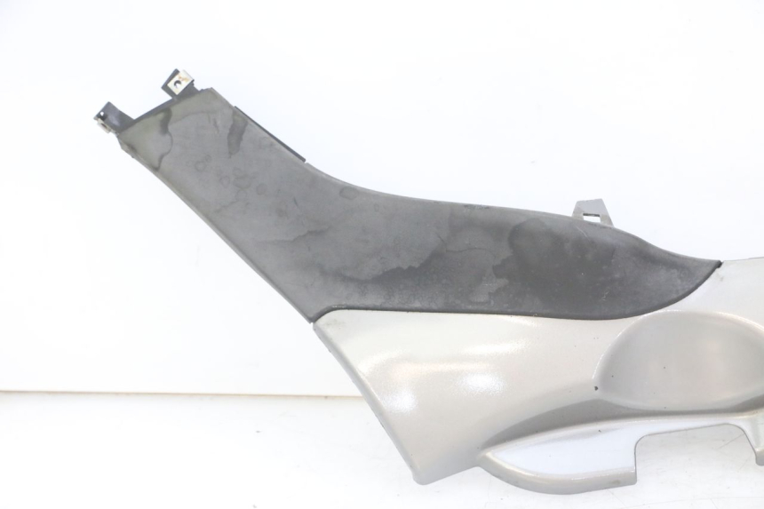 photo de PRAWA LISTWA BOCZNA PIAGGIO MP3 LT 300 (2010 - 2016) - Oznaczenia i referencje