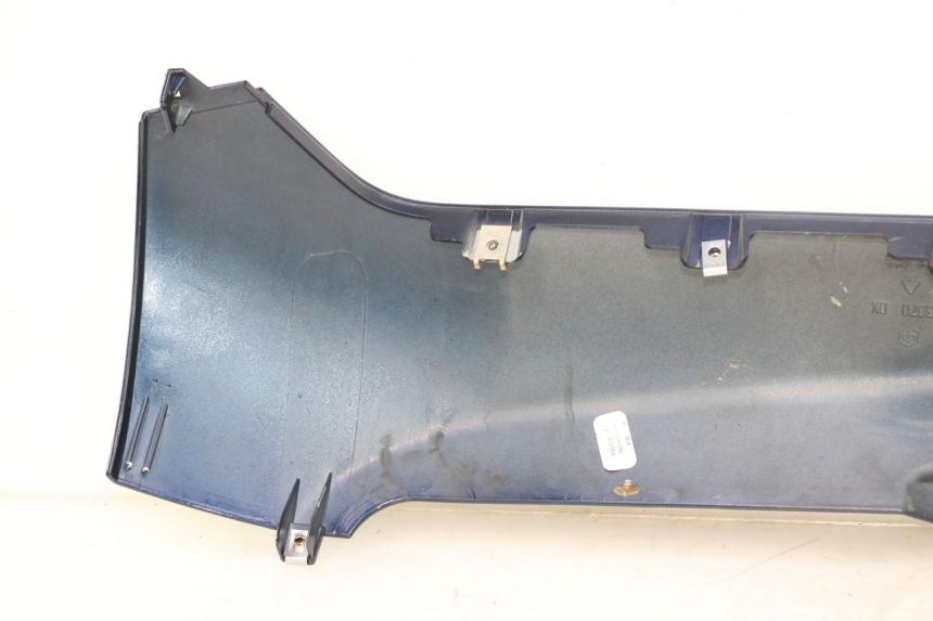 photo de PRAWA LISTWA BOCZNA PIAGGIO MP3 LT 400 (2007 - 2012) - Widok produktu