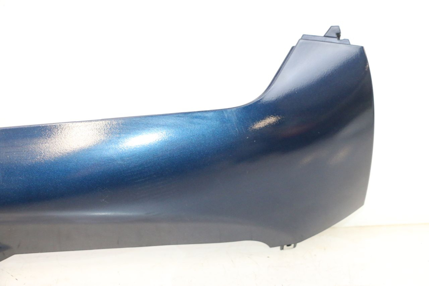 photo de PRAWA LISTWA BOCZNA PIAGGIO MP3 LT 400 (2007 - 2012) - Zoom jakości