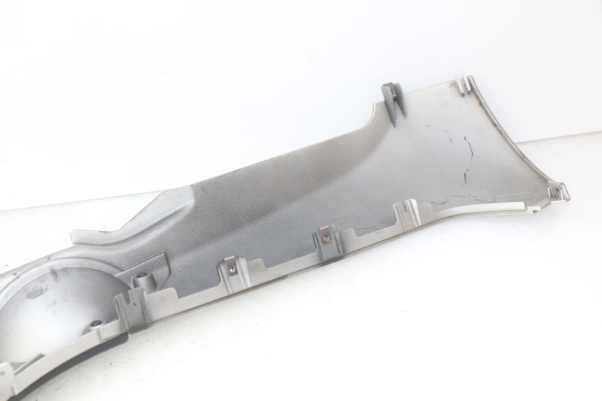 photo de PRAWA LISTWA PROGOWA PIAGGIO MP3 500 (2014 - 2017) - Szczegół części